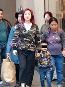 杨千嬅儿子可爱亲和