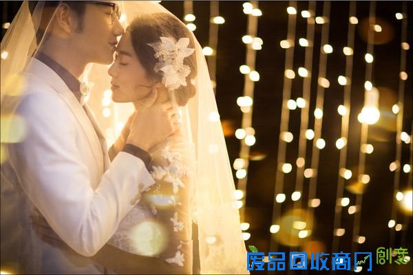 怎样避开婚纱照的后期消费