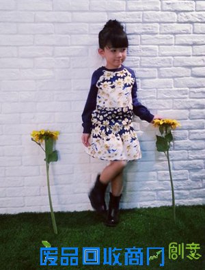 邓斯宸卡莱熊童装画册拍摄美醉众人成仙子