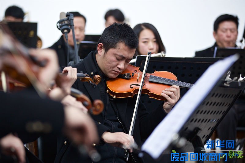 四川海螺沟打造创意跨年活动 海拔最高交响乐会震撼开场