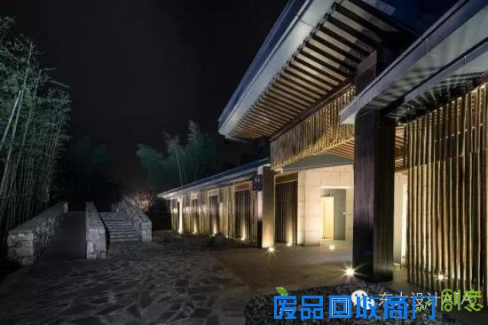 在南京，连厕所都这么文艺唯美