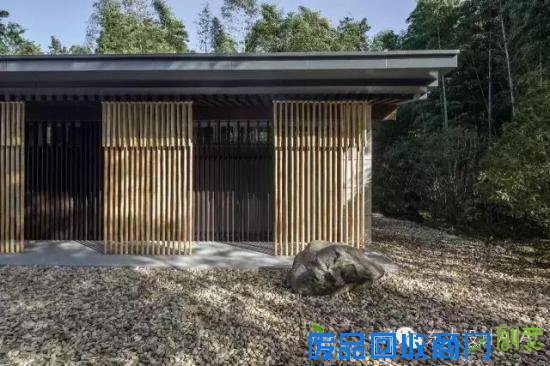 在南京，连厕所都这么文艺唯美