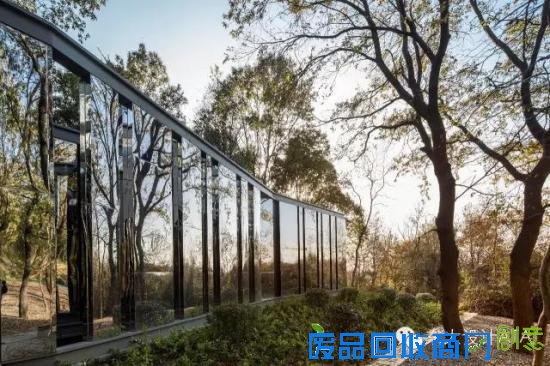 在南京，连厕所都这么文艺唯美