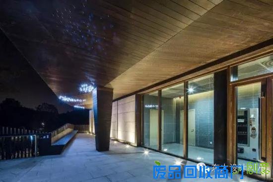 在南京，连厕所都这么文艺唯美