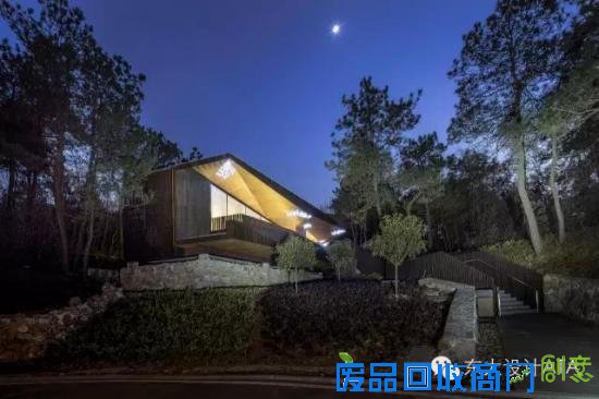 在南京，连厕所都这么文艺唯美