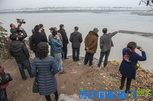 张献忠沉银彭山江口捞出白银