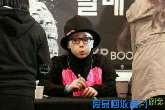 李弘基，金鱼嘴的李弘基可爱到爆，完全可以跟邓紫棋来个大PK啊！