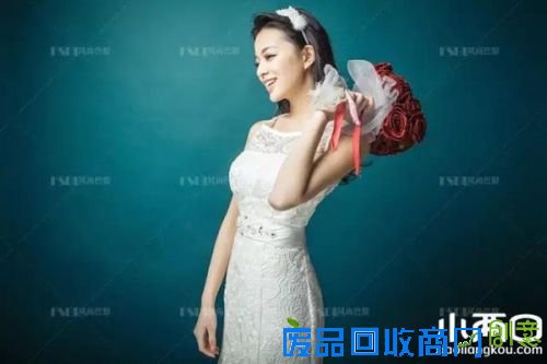 90后婚纱照现在都这么拍了？主要看颜值还是气质？