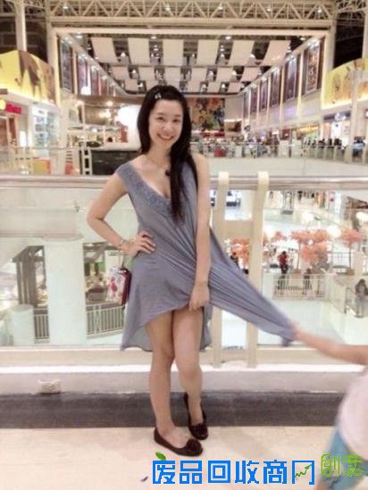 泰国年轻辣妈成网络红人 被誉为“性感之星” 生命诞生的奇迹!美摄影师镜头记录孕妇“生产日记”