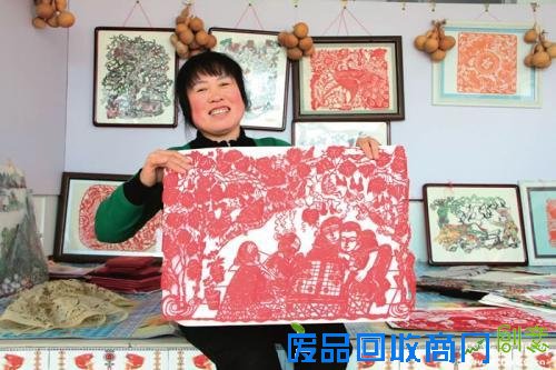 阜新：创意剪纸 喜迎新年（图）