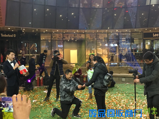 侯杰求婚现场 侯杰求婚现场