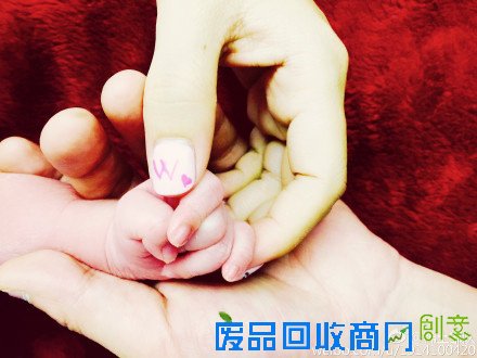 从丑小鸭到白天鹅 扒一扒女神章子怡妆容进化史（图）