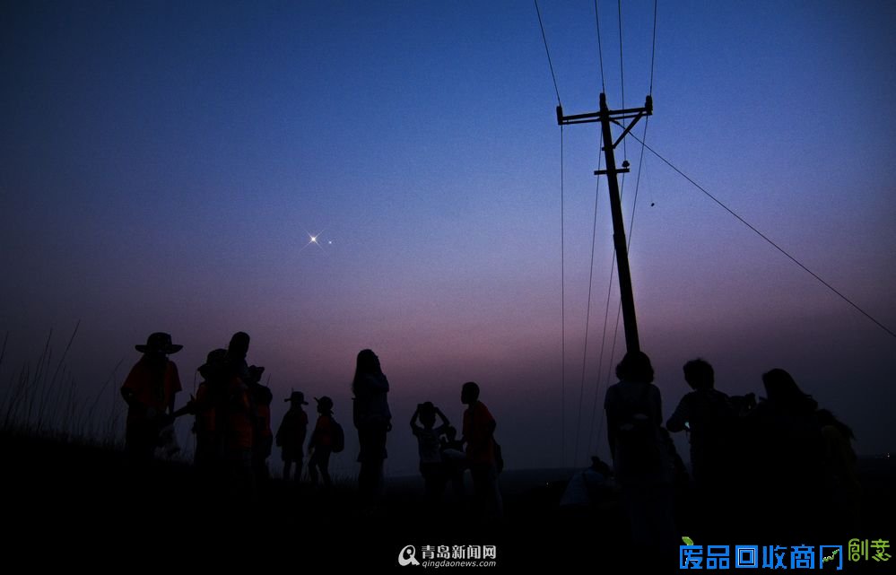 高清:流星雨PK超级圆月 回顾2015震撼星空美图 高清:流星雨PK超级圆月 回顾2015震撼星空美图