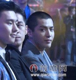 吴亦凡偷瞄宁泽涛动图曝光眼神暧昧 胡歌成电灯泡好碍事