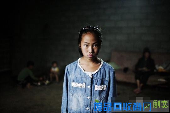 组图：泪流满面！大凉山小女孩写“世界上最悲伤作文”