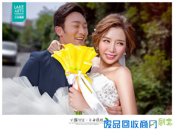 大连婚纱摄影拍婚纱照时新娘如何拍出模特般的优雅