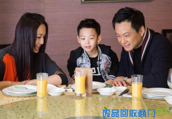 曹颖不后悔跳槽欲生二胎 老公背景曝光惊人