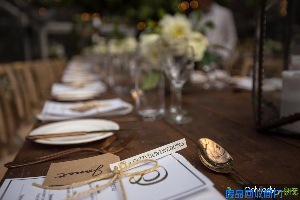 王阳明蔡诗芸唯美婚纱照浪漫温馨