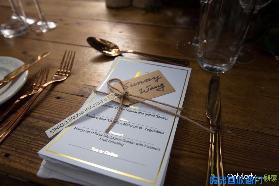 王阳明蔡诗芸唯美婚纱照浪漫温馨