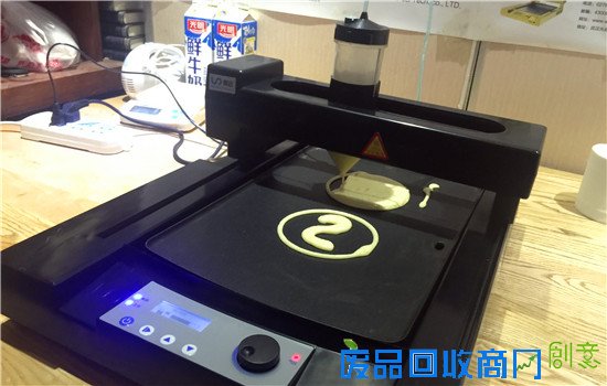 海归博士在武汉研发煎饼3D打印机 让食物充满创意