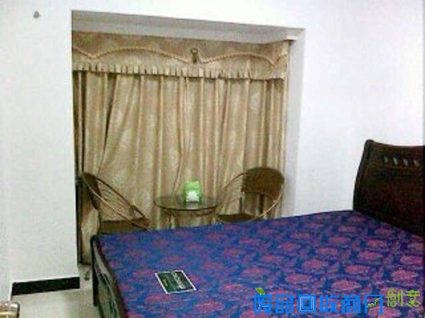 沃尔玛楼上物业,楼下电影院