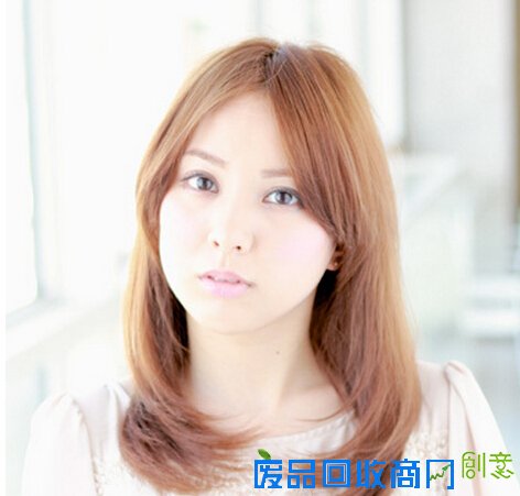 直发梨花头发型图片1