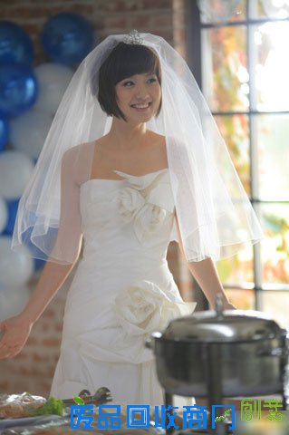 关凌李小璐杨幂 众童星婚纱照比拼(组图)