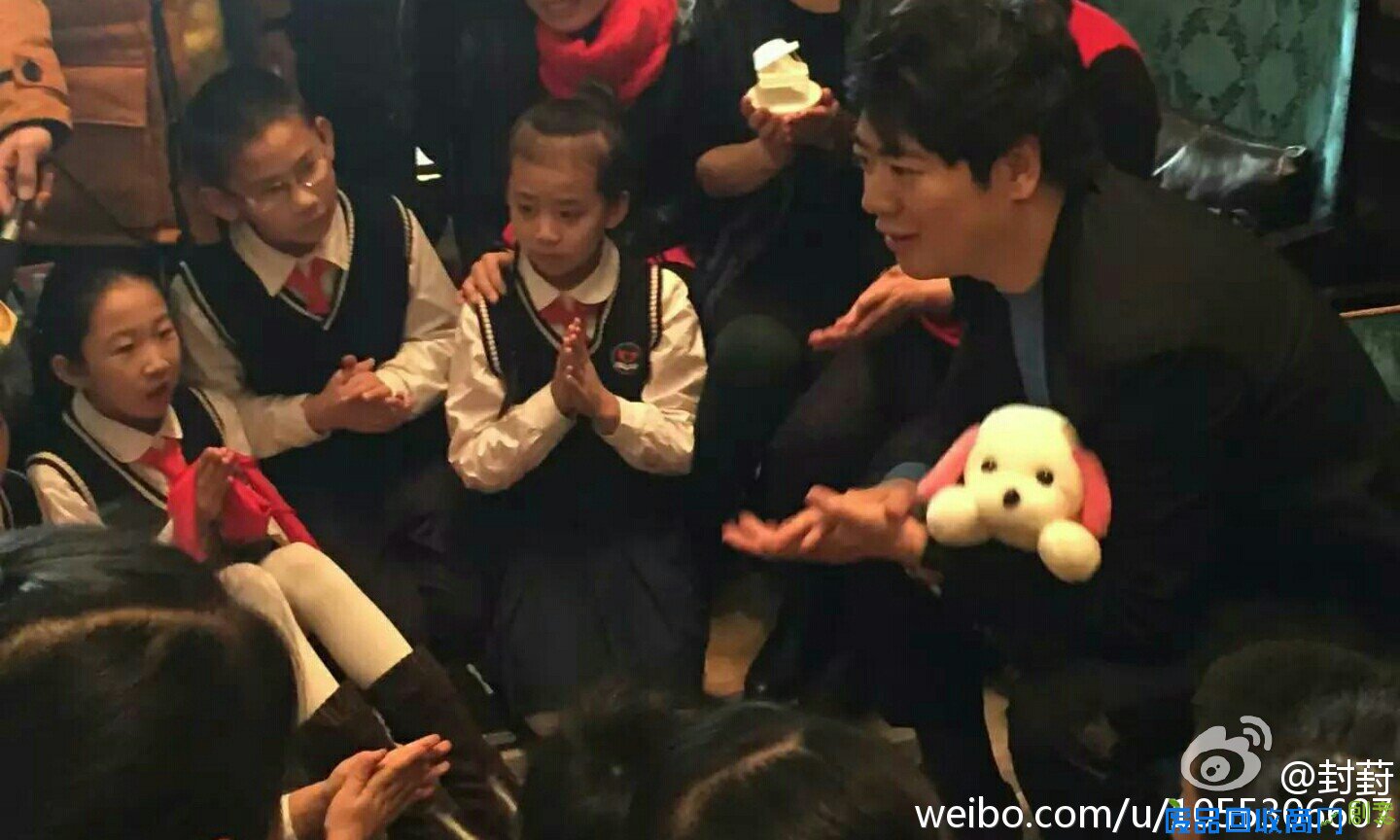 沈阳小学生慈善创意“感动”郎朗哥哥