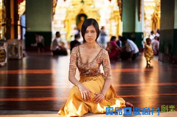 摄影师环游60国绘制美女地图