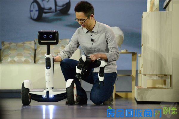 Intel联手小米、赛格威：推机器人管家平衡车