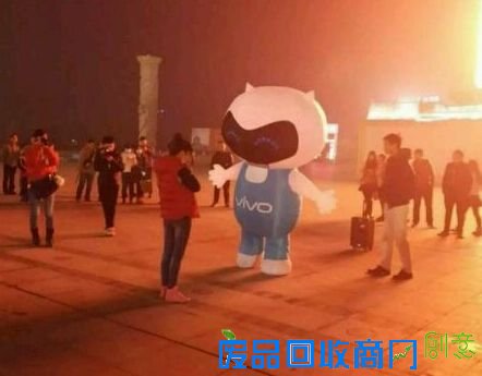 交警开罚单求婚 是创意还是拿法律“开涮”?