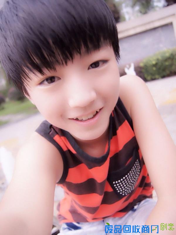 浅沫黎 男生的侧脸很好看 