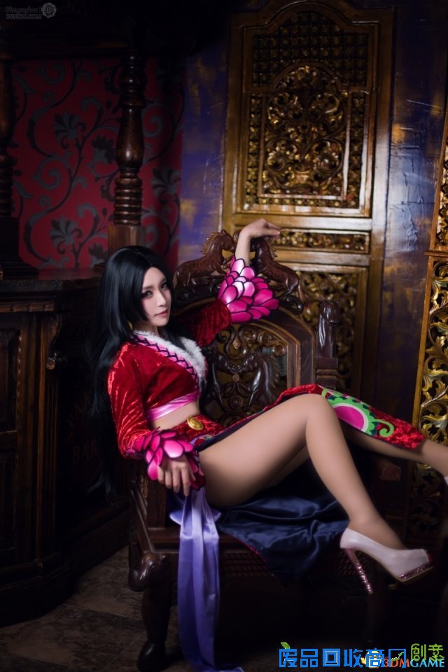 全球顶尖大师级CosPlay图欣赏！美女体姿非常诱人