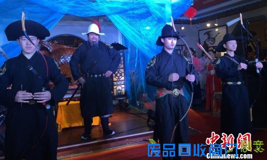 兰州上演汉文化生活情景剧 吁民众重拾传统礼仪(图) 兰州上演汉文化生活情景剧 吁民众重拾传统礼仪(图)