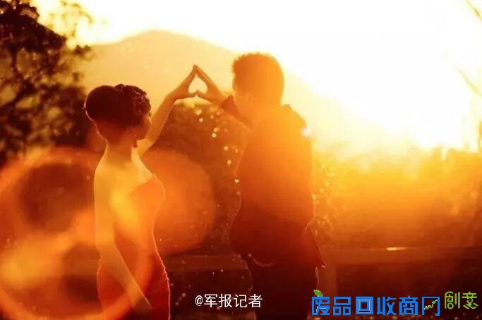 中国军人晒唯美军装婚纱照 百炼钢也成绕指柔