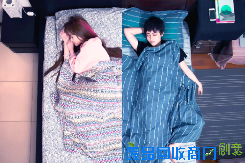 歌手毒药创意照片走红 “雌雄同体”受网友追捧