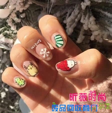 美甲和毛衣搭配更配哦