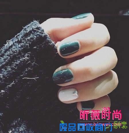 美甲和毛衣搭配更配哦