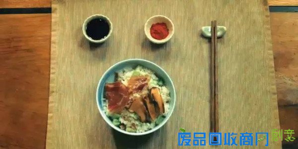 一道用电饭煲就能轻松完成的创意料理,绝对是懒人必备!