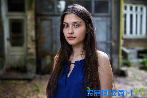 罗马尼亚女摄影师环游世界 绘世界美女地图（图）