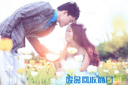 北京婚纱摄影分享拍外景婚纱照怎样挑选婚纱礼服