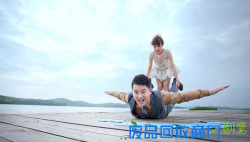 北京婚纱摄影分享拍外景婚纱照怎样挑选婚纱礼服