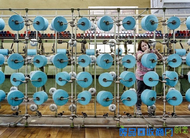 千丝万缕勾勒出美好一面 “纺织厂之美”摄影集