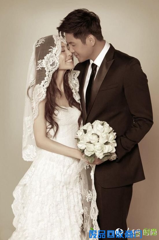 范玮琪婚纱造型