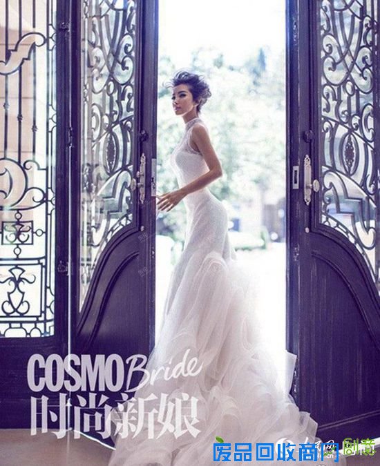 李冰冰婚纱造型大秀好身材