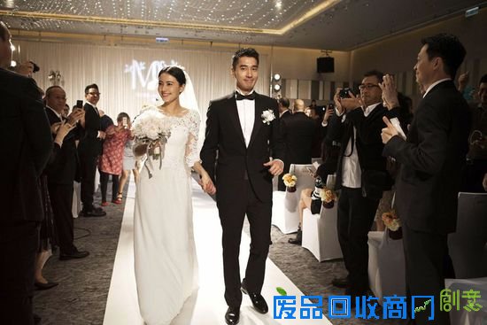 Angelababy婚纱照曝光 盘点中日韩女星绝美婚纱造型