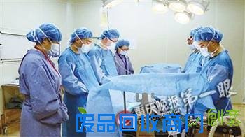 服刑弟弟假释期间意外身亡 悲痛哥哥捐献遗体赎罪