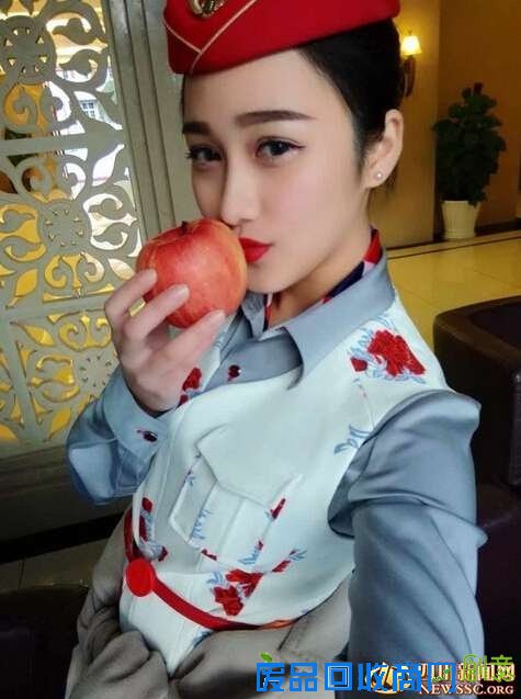 空姐卖带吻苹果