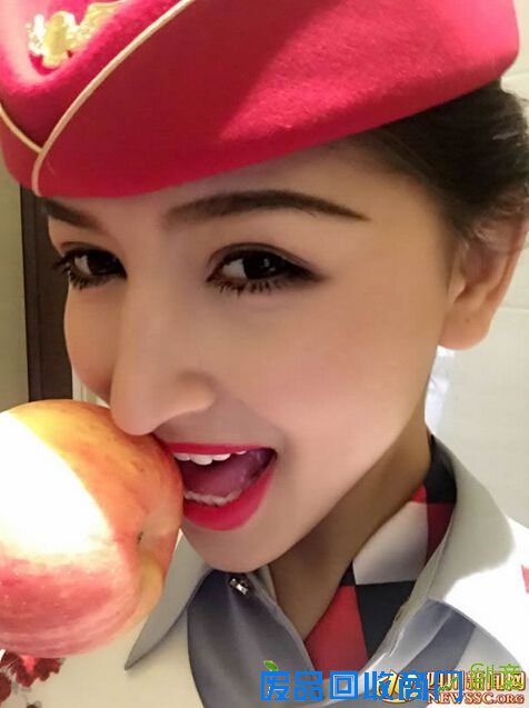 空姐卖带吻苹果