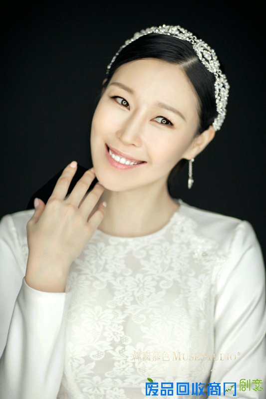 【韩国慕色】余思潞婚纱照给你不一样的视觉盛宴